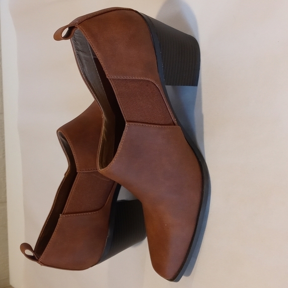 NWOT Chinese Laundry ankle boot size 11 Brown - Picture 3 of 10